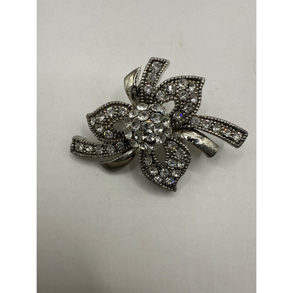 Vintage Silver-Tone Rhinestone Flower Brooch Pin Sparkling Floral Design